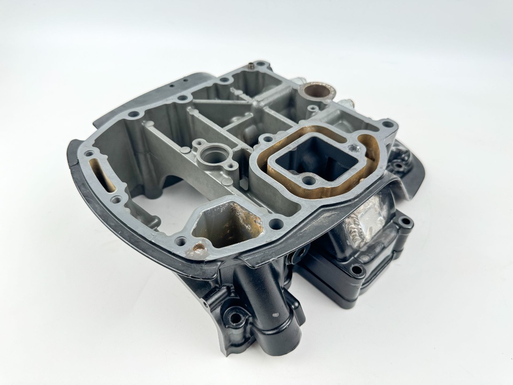 2004 Suzuki 140 HP 4 Stroke Outboard Engine Holder 51110-90822-0EP OEM