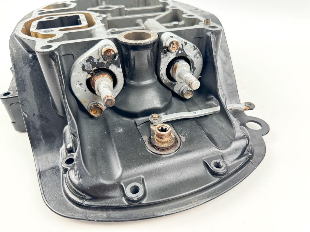 2004 Suzuki 140 HP 4 Stroke Outboard Engine Holder 51110-90822-0EP OEM