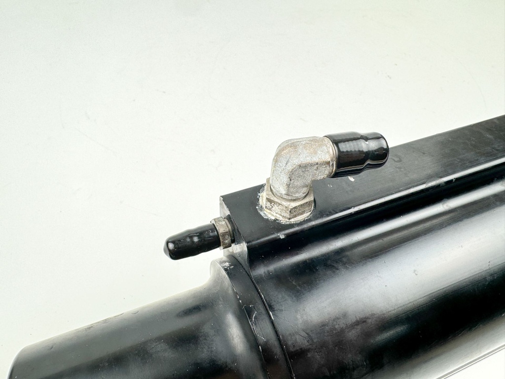 896500A01 Mercury 4 Stroke Outboard Verado L6 Steering Cylinder