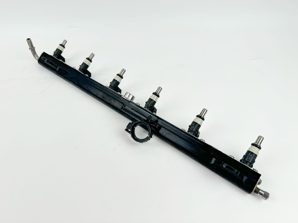 2005 Mercury 225 HP 4 Stroke Outboard Fuel Injector Set W/ Rail 892811T01 OEM