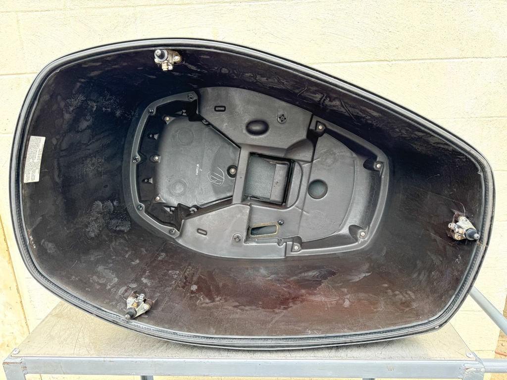 2007 Suzuki 250 HP 4 Stroke Outboard Top Cowling 61430-93840-0EP OEM