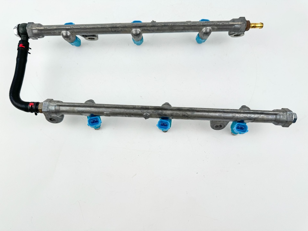 2007 Suzuki 200 HP 4 Stroke Outboard Fuel Injector Set W/ Rail 15710-93J00 OEM