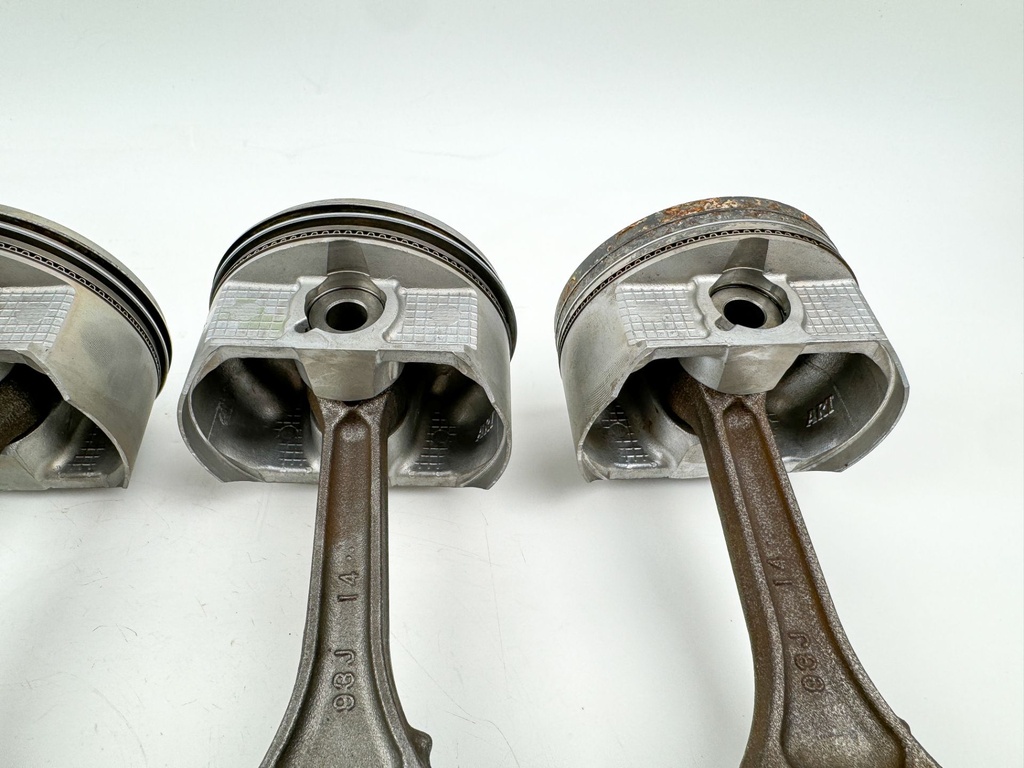 04 + Suzuki DF 225 250 HP 4 Stroke Outboard Piston Connecting Rod Set 12111-93J02-0B0