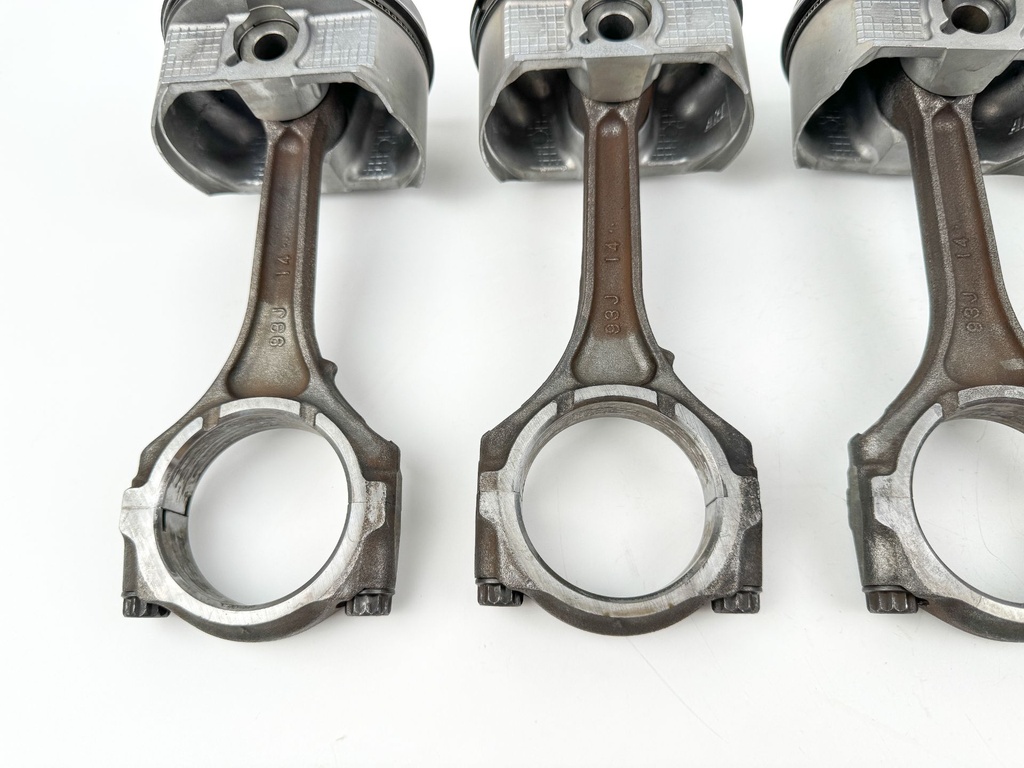 04 + Suzuki DF 225 250 HP 4 Stroke Outboard Piston Connecting Rod Set 12111-93J02-0B0