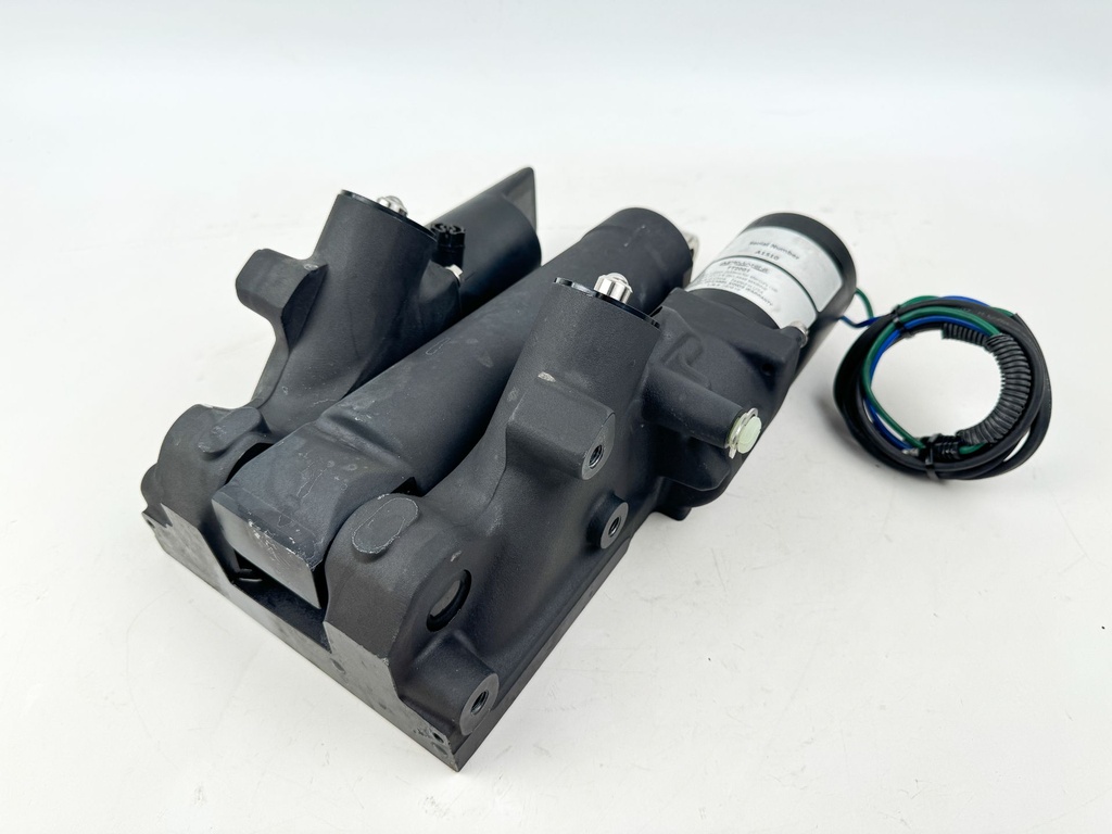 2007 Mercury 150 HP 4 Stroke Outboard Power Trim Tilt Unit 8M0168222 OEM