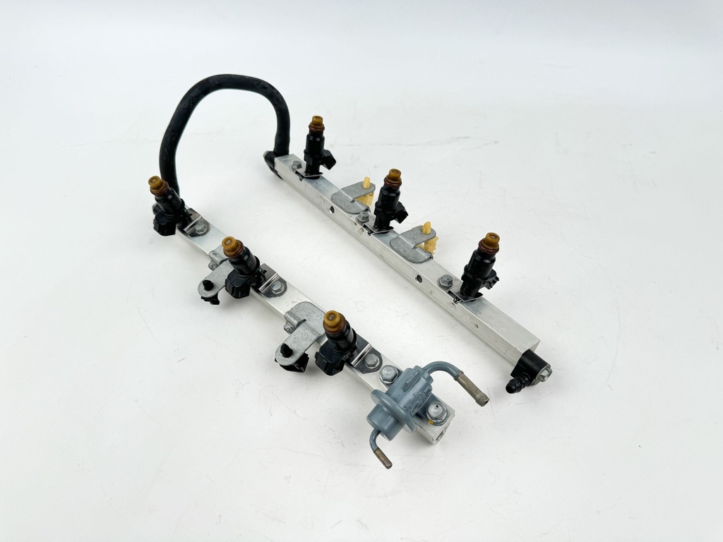 2002 Honda 200 HP 4 Stroke Outboard Fuel Injector Set W/ Rail 16450-ZY3-013 OEM