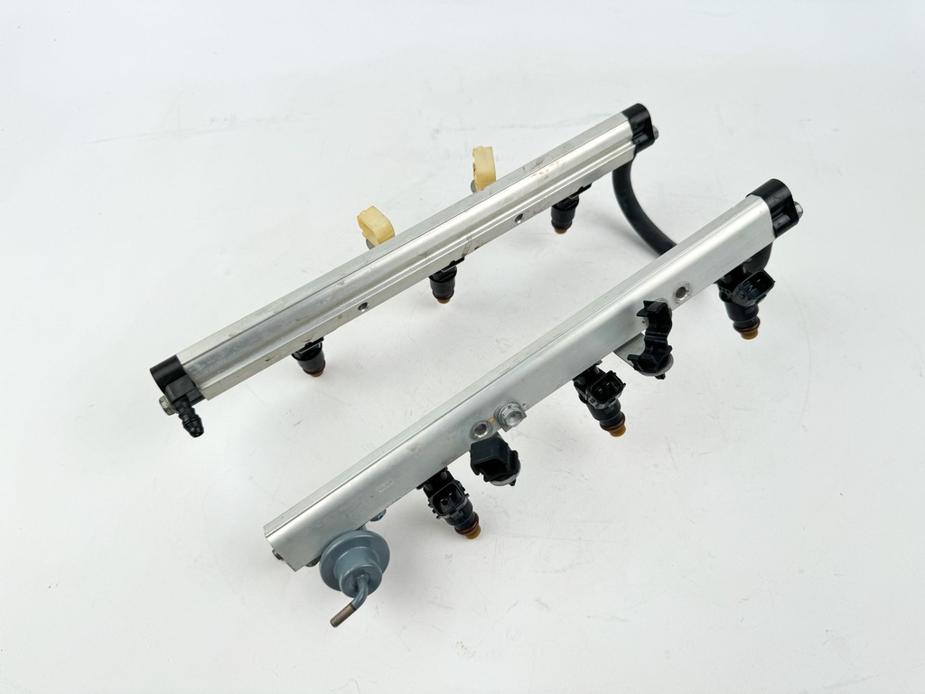 2002 Honda 200 HP 4 Stroke Outboard Fuel Injector Set W/ Rail 16450-ZY3-013 OEM