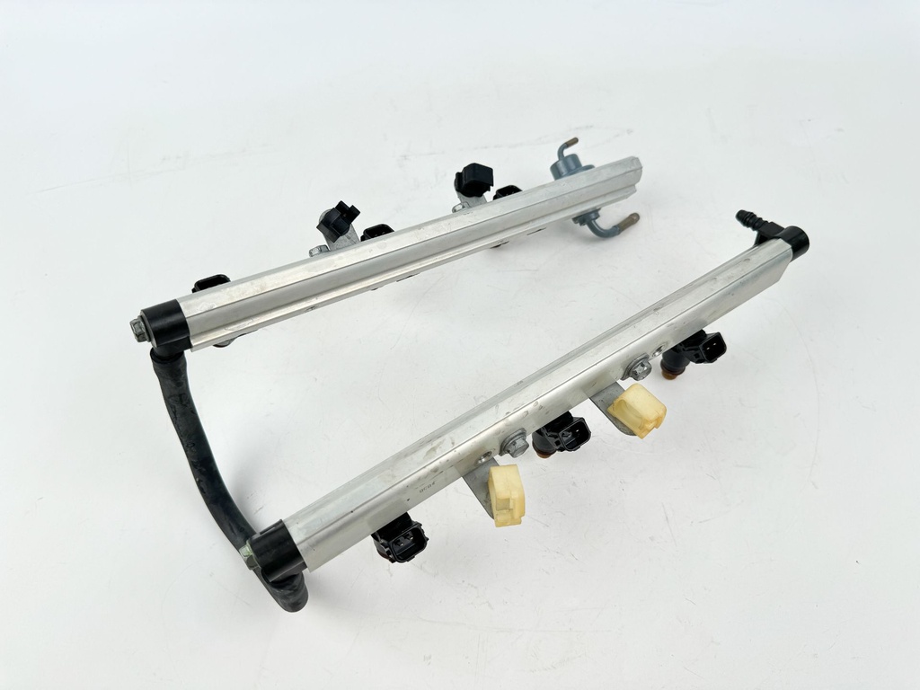 2002 Honda 200 HP 4 Stroke Outboard Fuel Injector Set W/ Rail 16450-ZY3-013 OEM