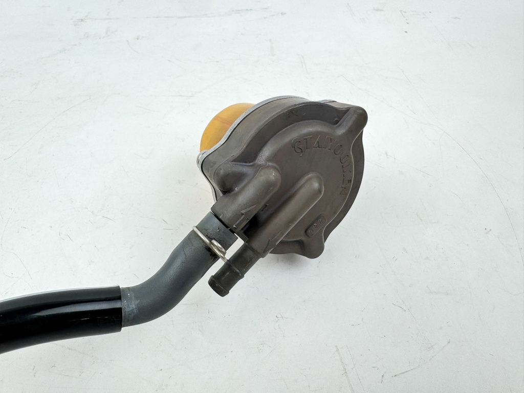 2002 Honda 200 HP 4 Stroke Outboard Fuel Filter and Water Separator Assembly 16900-ZY3-003 OEM