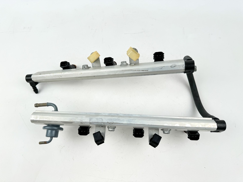 Honda 200 HP 4 Stroke Outboard Fuel Injector Set W/ Rail 16450-ZY3-013 OEM 2002