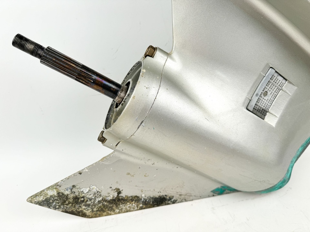 2002 Honda 200 HP 4 Stroke 25" Outboard Lower Unit Gear Case Counter Left