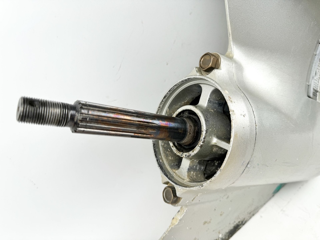 2002 Honda 200 HP 4 Stroke 25" Outboard Lower Unit Gear Case Counter Left