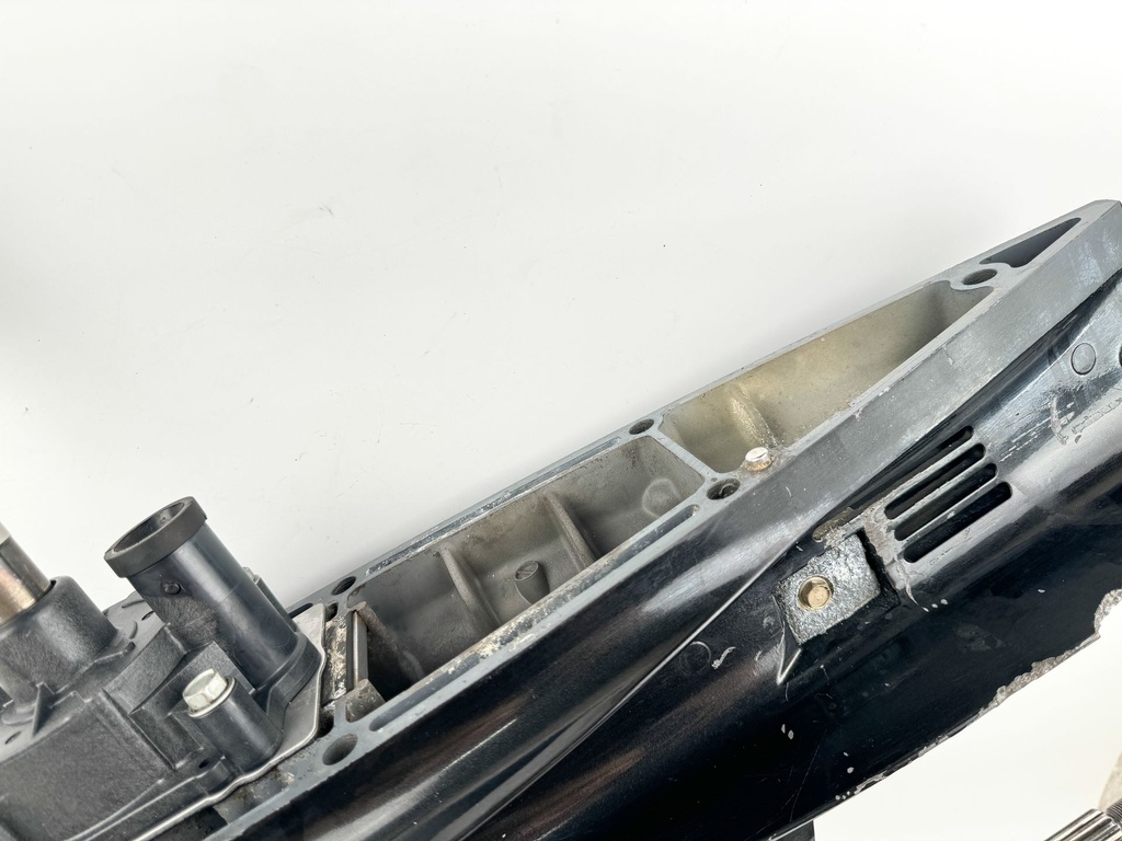 2007 Suzuki DF300 300HP 25" XL Lower Unit Gear Case  - Needs Driveshaft