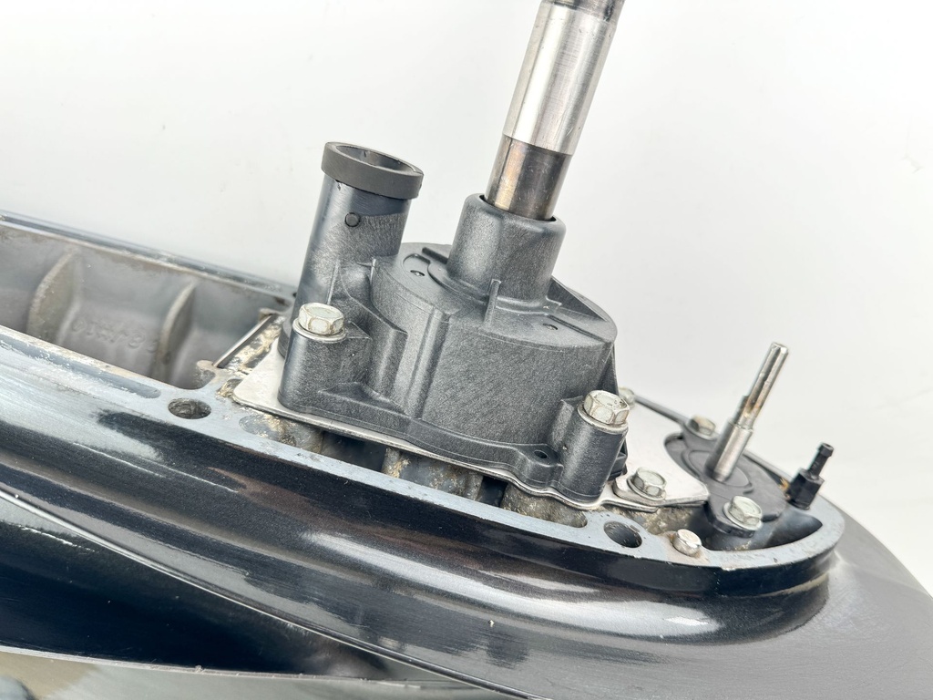 2007 Suzuki DF300 300HP 25" XL Lower Unit Gear Case  - Needs Driveshaft