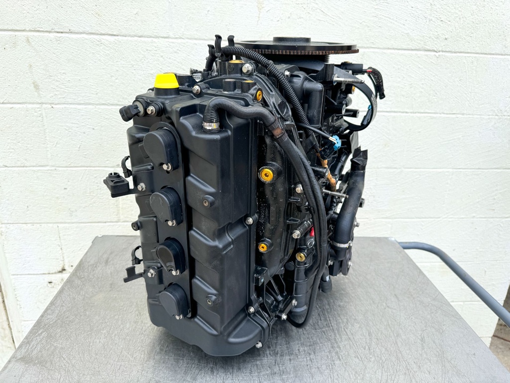 896499A07 Mercury Verado 135 150 175 200 HP L4 Powerhead Crankcase Long Block Assembly