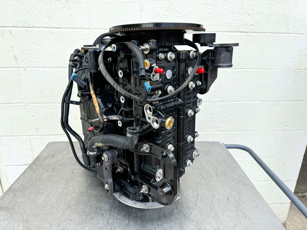 896499A07 Mercury Verado 135 150 175 200 HP L4 Powerhead Crankcase Long Block Assembly