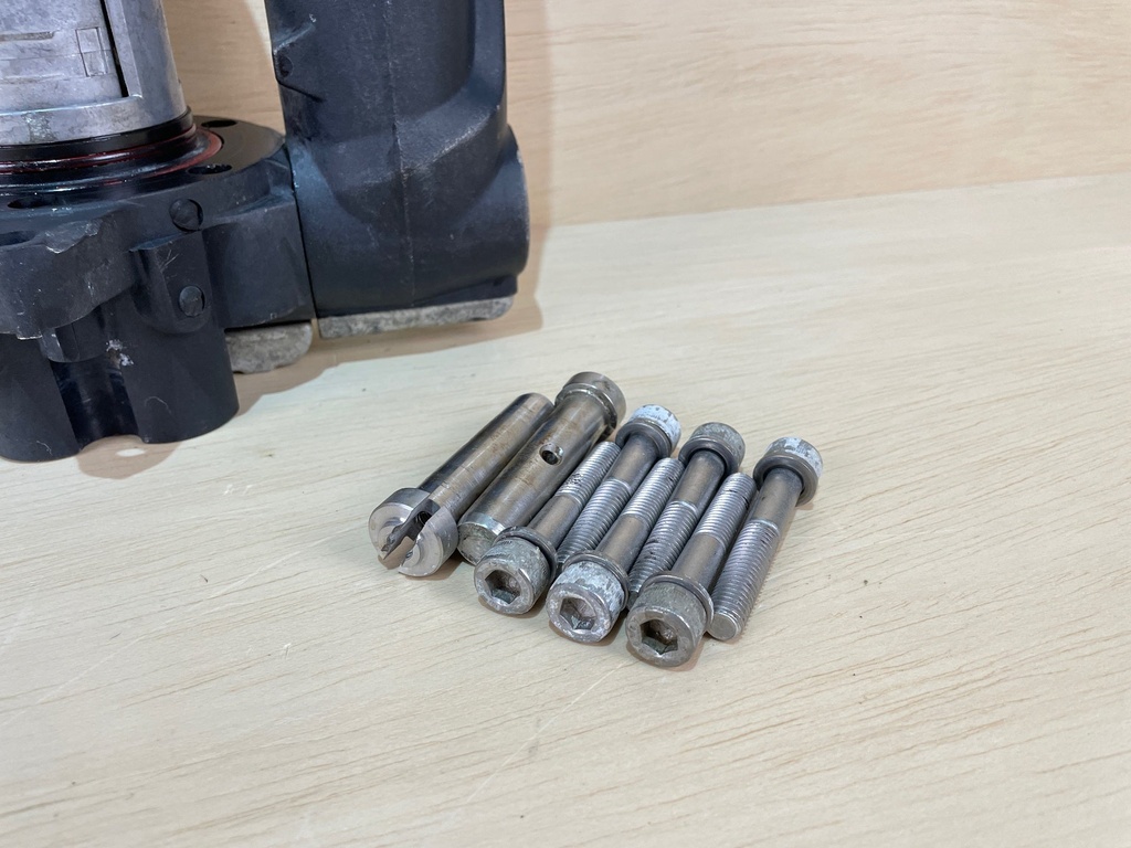 Mercury 350HP Outboard Engine Power Trim Unit Assembly 8M0118297