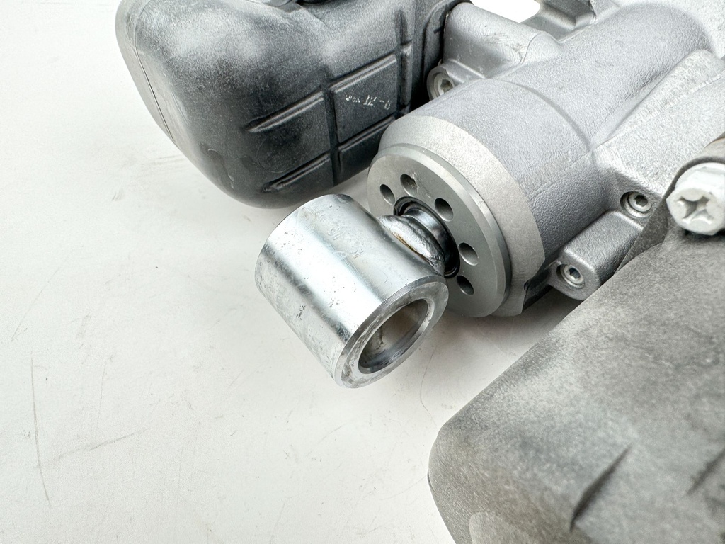 2019 Suzuki 150 HP 4 Stroke Outboard Power Trim Tilt Unit 48000-96J13 OEM