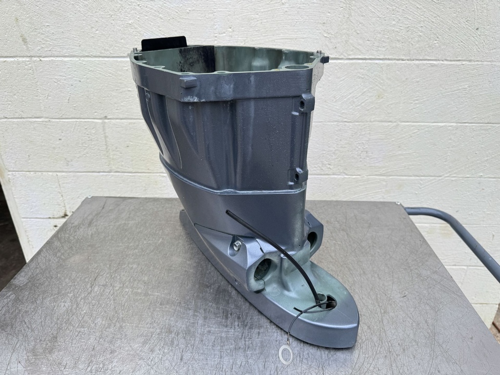 2004 & Up Yamaha 150HP 4 Stroke Outboard 20" Upper Casing Mid Section