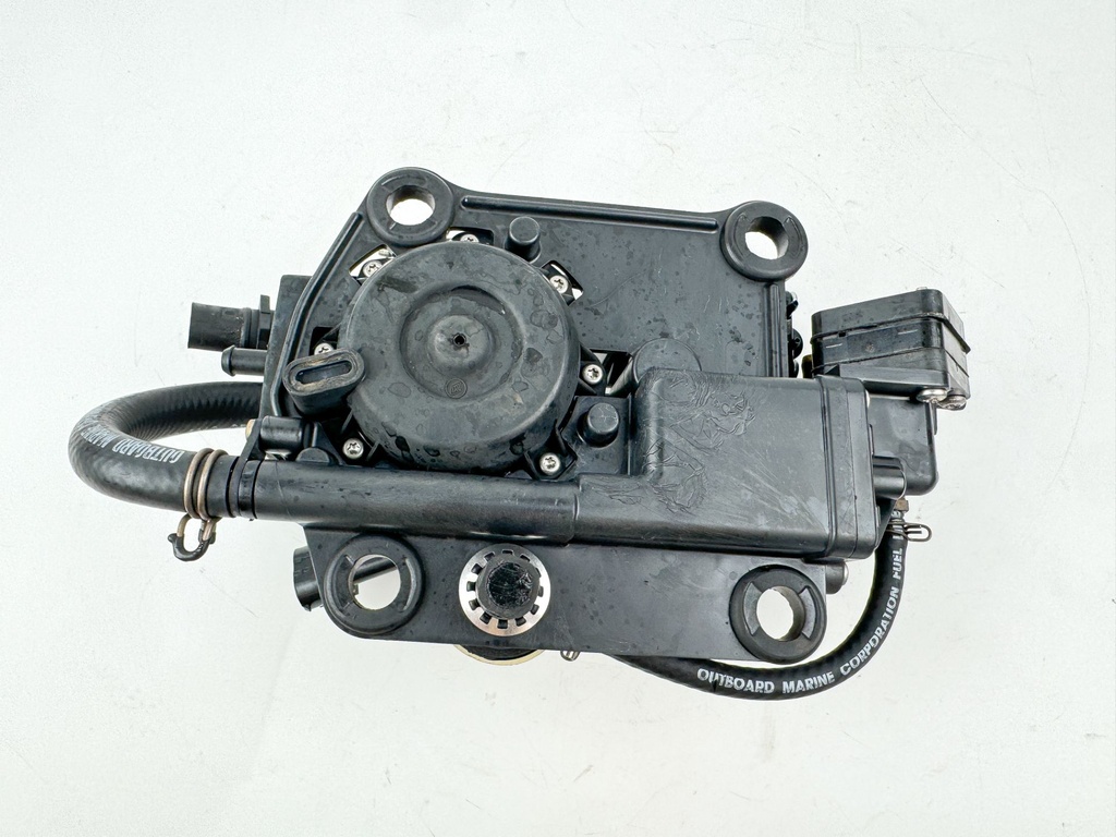 1996 Johnson 150 HP 2 Stroke Outboard VRO Fuel Pump Assembly W/ Primer 0435555