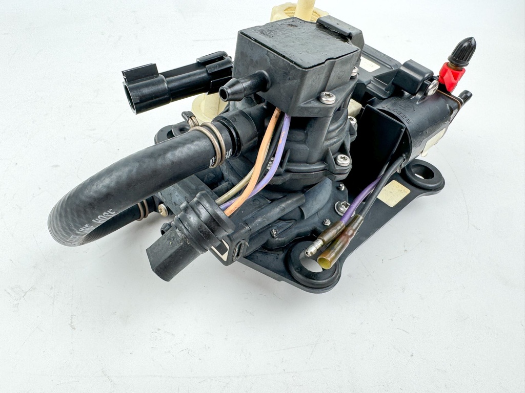 1996 Johnson 150 HP 2 Stroke Outboard VRO Fuel Pump Assembly W/ Primer 0435555