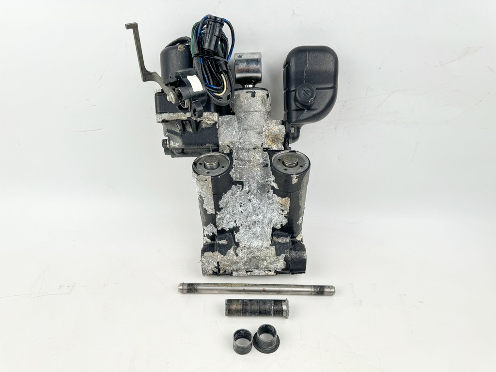 1996 Johnson 150 HP 2 Stroke Outboard Power Trim Tilt Unit 0433460 OEM