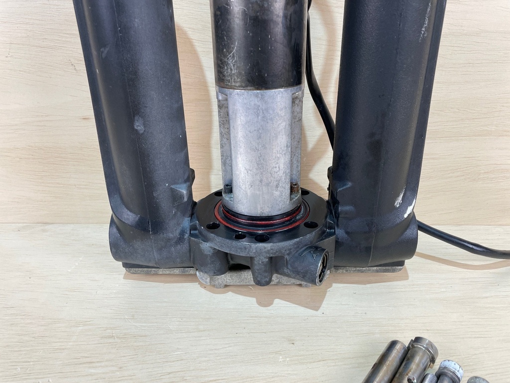 Mercury 350HP Outboard Engine Power Trim Unit Assembly 8M0118297