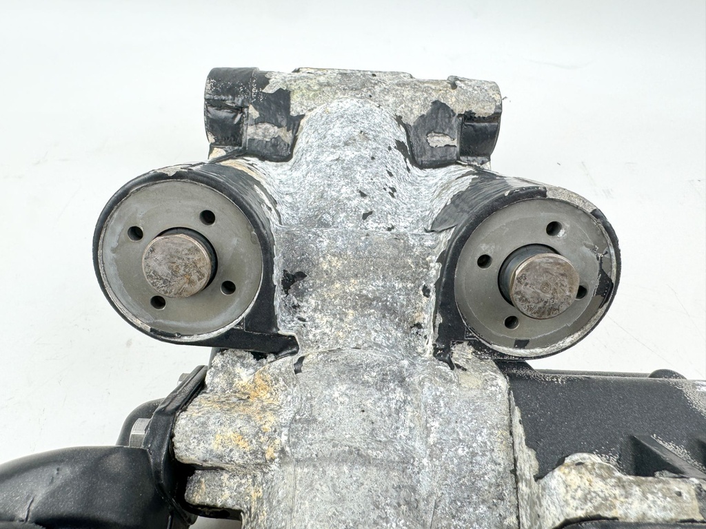 1996 Johnson 150 HP 2 Stroke Outboard Power Trim Tilt Unit 0433460 OEM