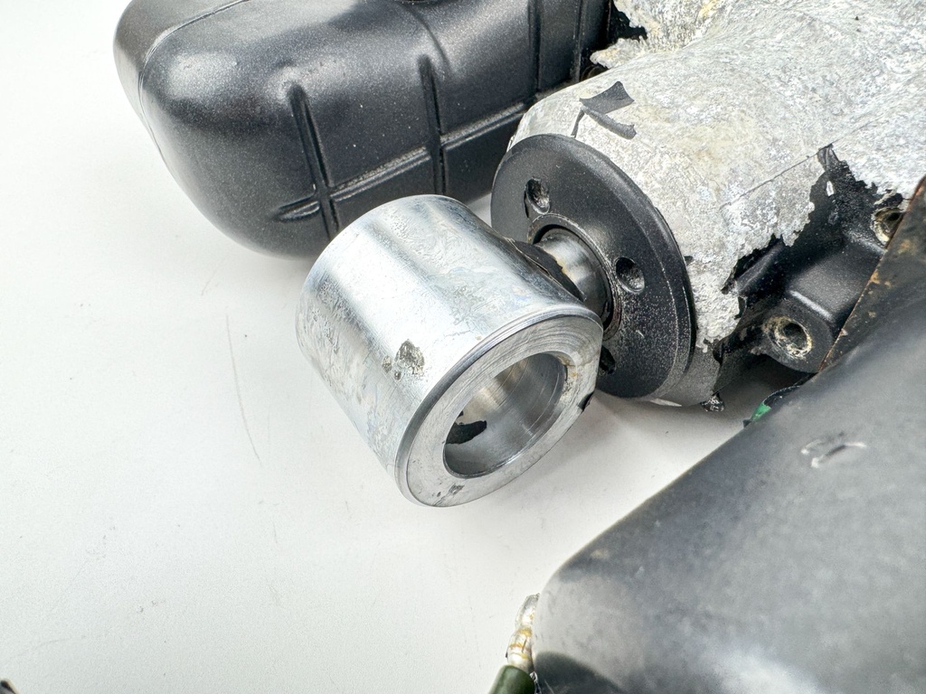 1996 Johnson 150 HP 2 Stroke Outboard Power Trim Tilt Unit 0433460 OEM