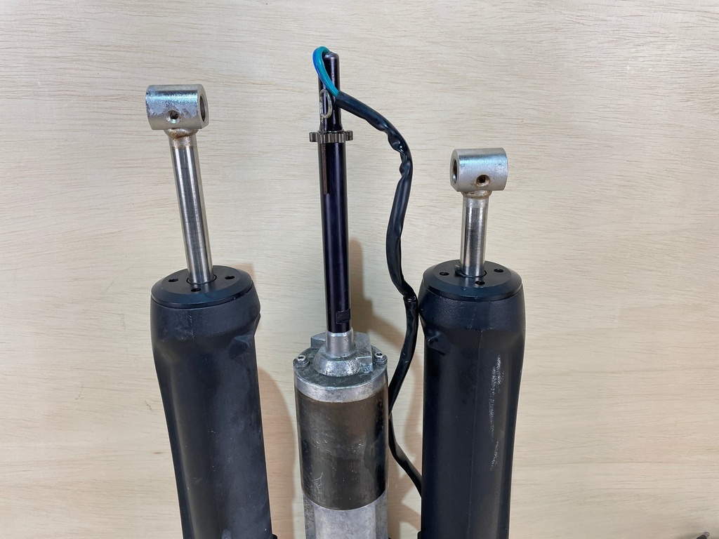 Mercury 350HP Outboard Engine Power Trim Unit Assembly 8M0118297