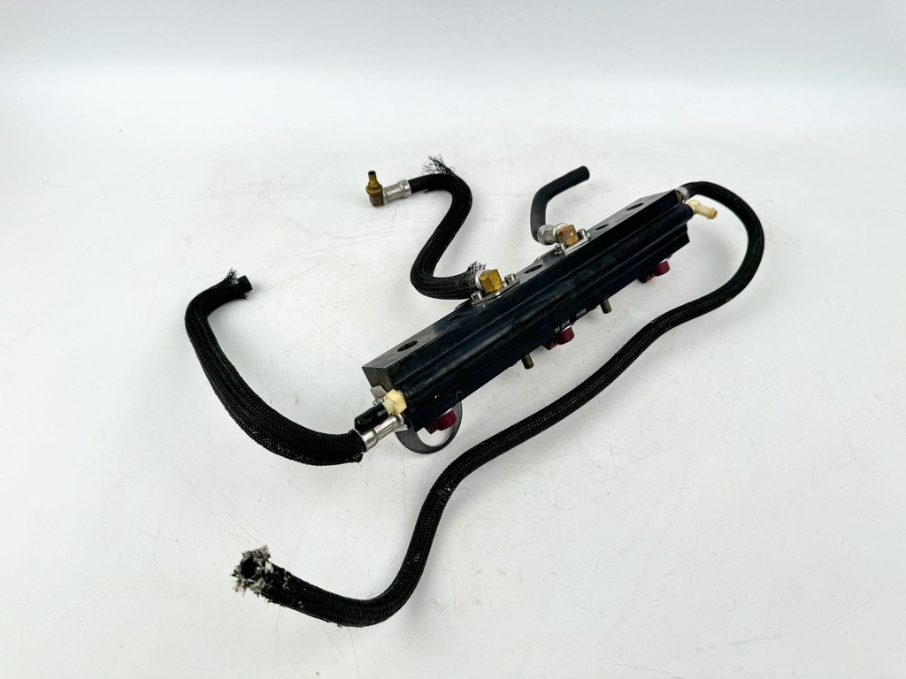 2006 Mercury 115 HP 2 Stroke Outboard Fuel Injector Set W/ Rail 895750T01 OEM