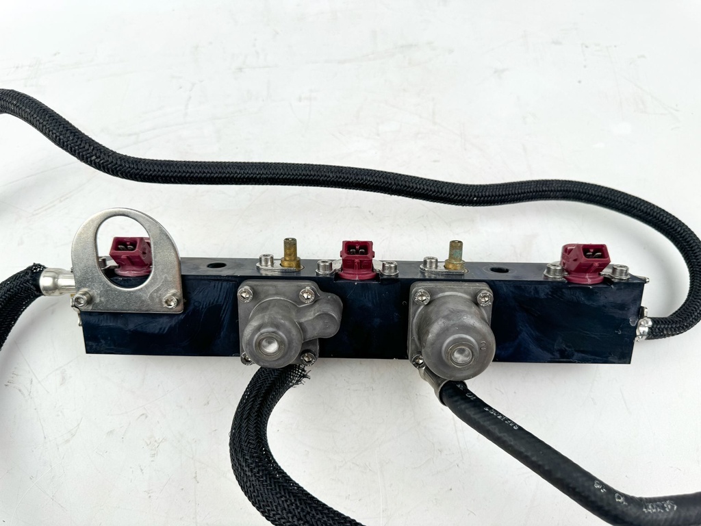 2006 Mercury 115 HP 2 Stroke Outboard Fuel Injector Set W/ Rail 895750T01 OEM