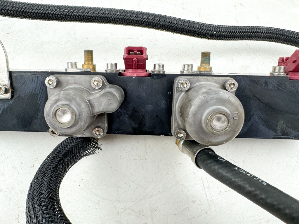 2006 Mercury 115 HP 2 Stroke Outboard Fuel Injector Set W/ Rail 895750T01 OEM