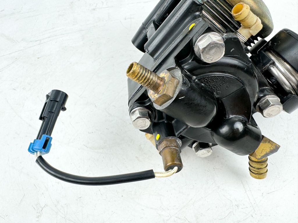 2006 Mercury 115 HP 2 Stroke Outboard Air Compressor Assembly 854333T07 OEM