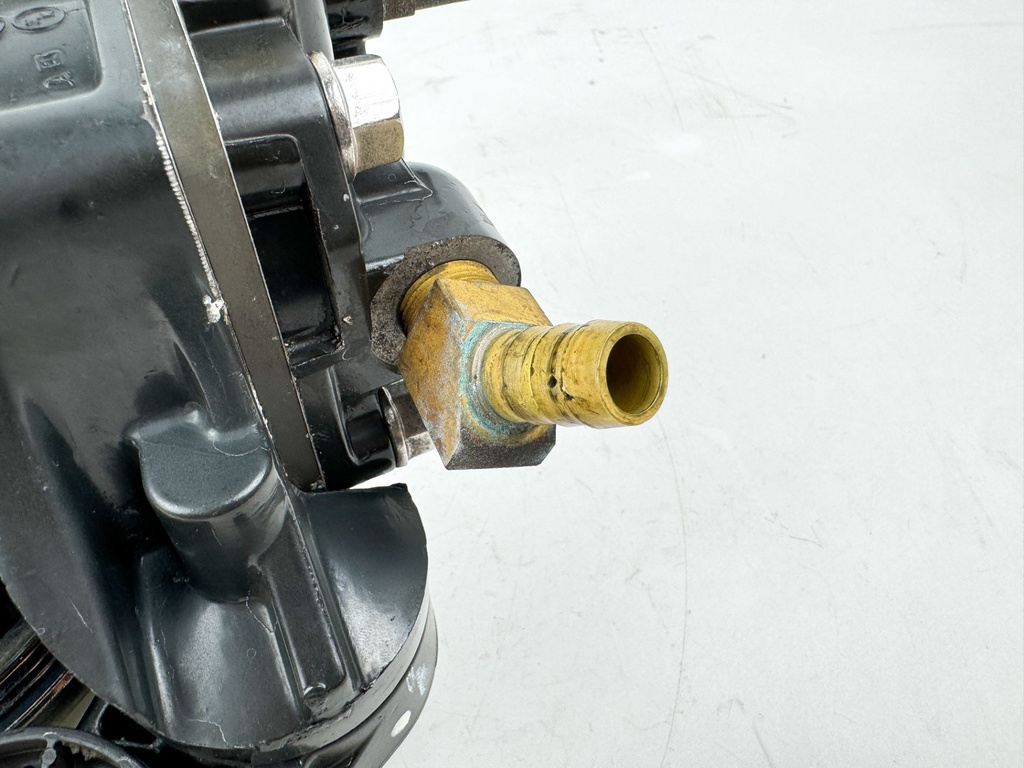 2006 Mercury 115 HP 2 Stroke Outboard Air Compressor Assembly 854333T07 OEM