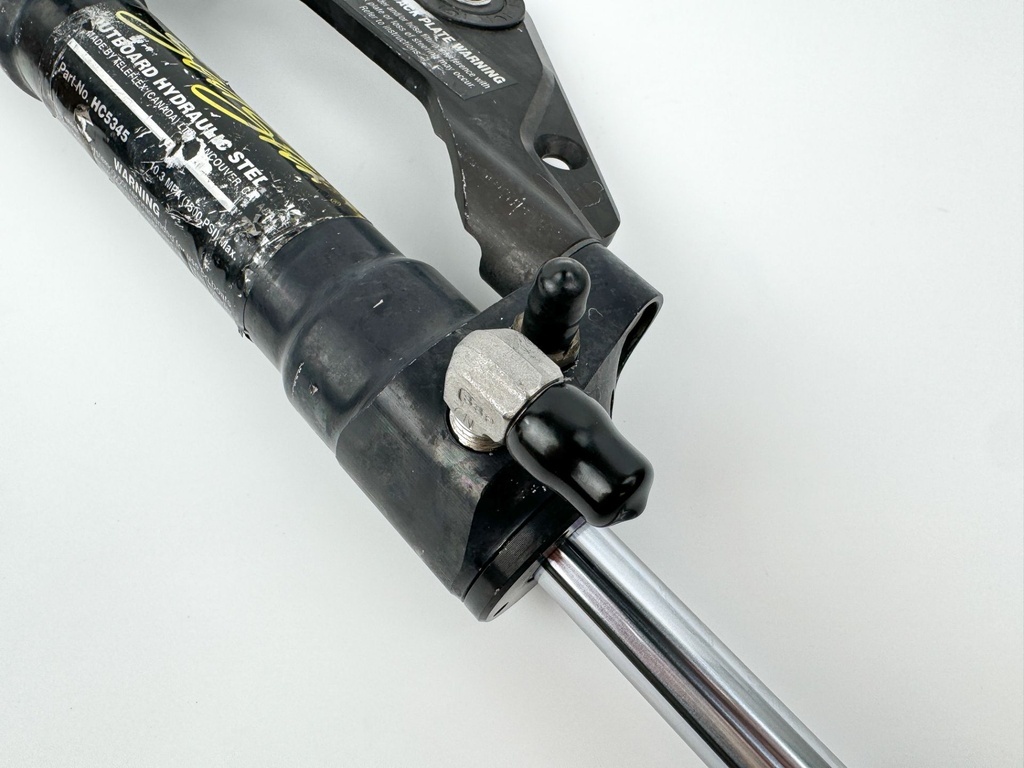 SeaStar Front Mount Outboard Hydraulic Steering Cylinder Assembly Ram HC5345