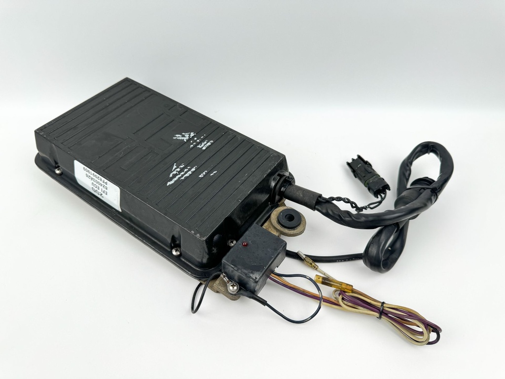 1999 Mercury 200 HP 2 Stroke Outboard Engine Control Unit ECU 824003A8 OEM