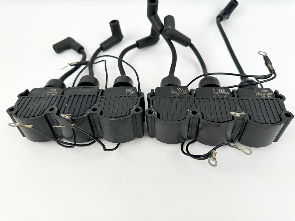 1999 Mercury 200 HP 2 Stroke Outboard Ignition Coil Set 832757A4 OEM