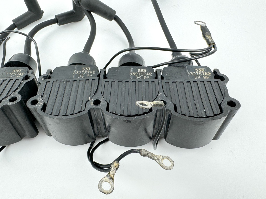 1999 Mercury 200 HP 2 Stroke Outboard Ignition Coil Set 832757A4 OEM