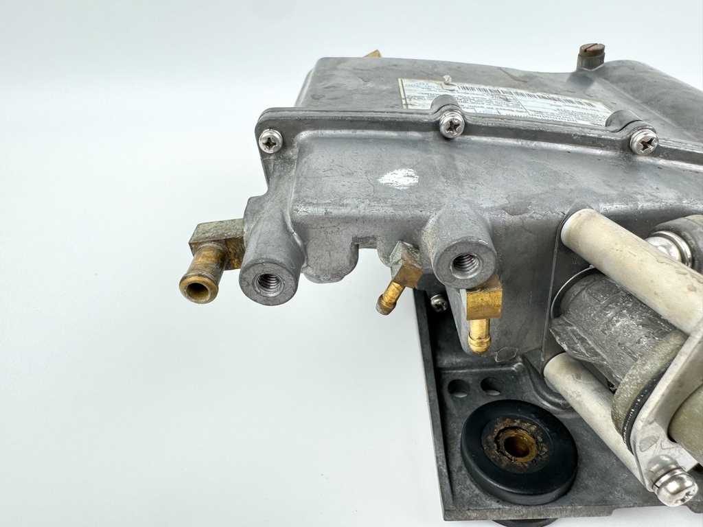 1999 Mercury 200 HP 2 Stroke Outboard Vapor Separator Tank VST 8140111 OEM