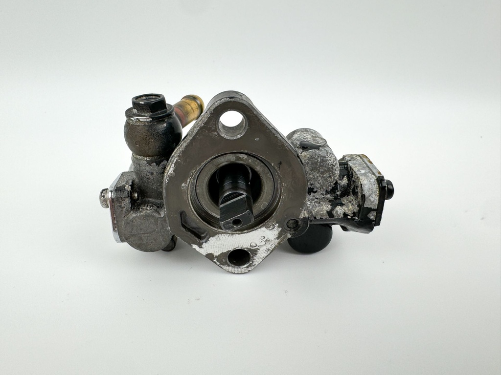 1999 Mercury 200 HP 2 Stroke Outboard Oil Pump 815699T OEM