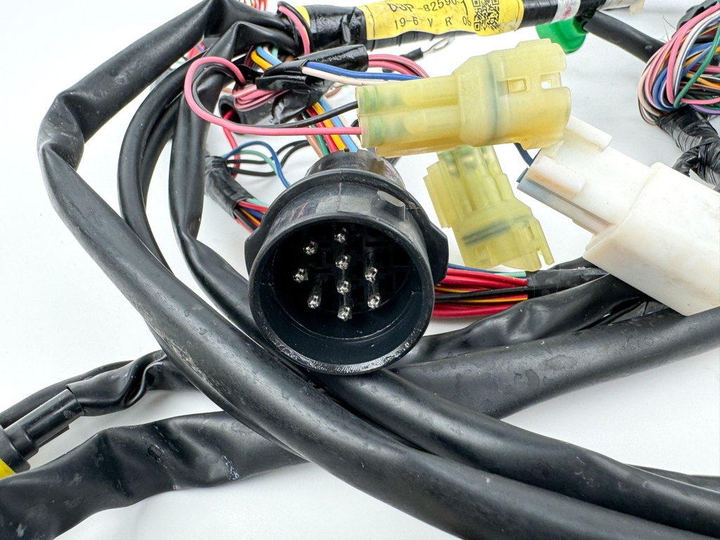 16-21 Yamaha 150HP 4 Stroke Outboard Engine Wire Harness 63P-82590-A1-00