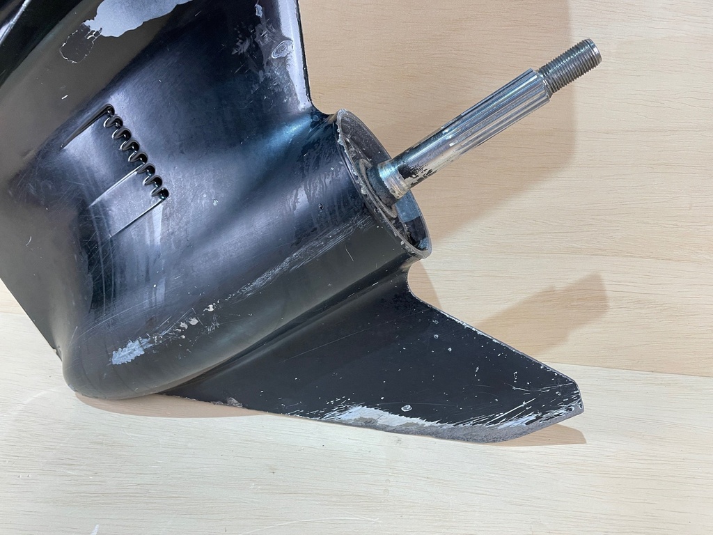 Mercury Verado 250HP Lower Unit Gear Case RH Standard Rotation