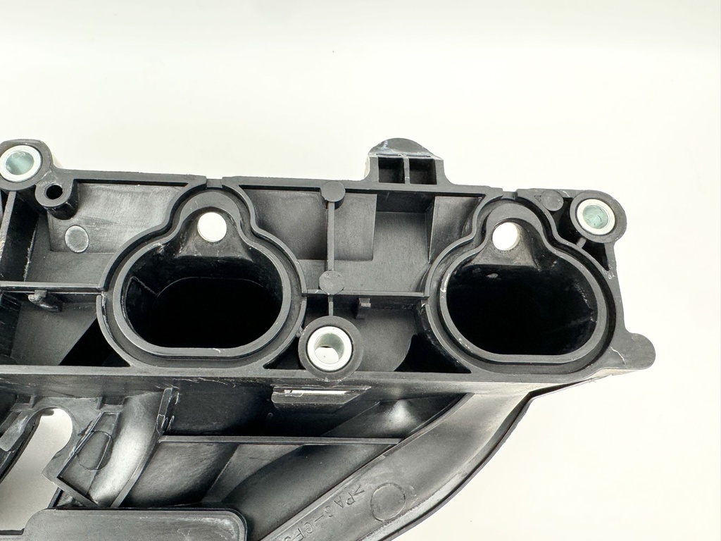 2019 Yamaha 150 HP 4 Stroke Outboard Intake Manifold & Throttle Body 63P-13751-20-00 OEM