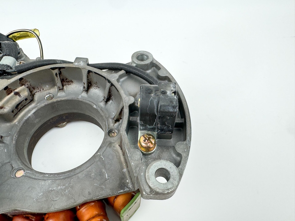 02-04 Yamaha 75 80 90 100 HP 4 Stroke Outboard Pulser Base Stator Assembly 67F-85560-01-00