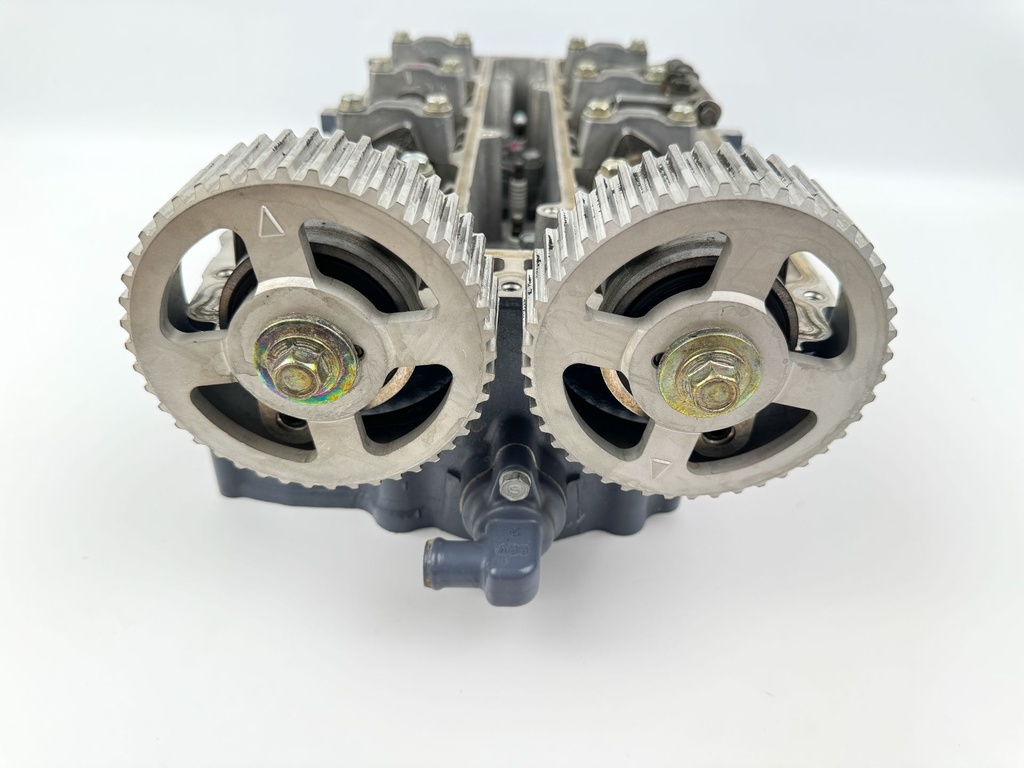 2001 Yamaha 80 HP 4 Stroke Outboard Cylinder Head 67F-W009A-02-1S OEM