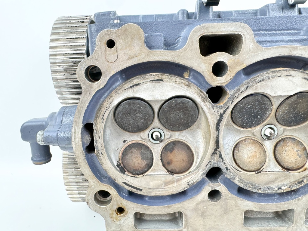 2001 Yamaha 80 HP 4 Stroke Outboard Cylinder Head 67F-W009A-02-1S OEM