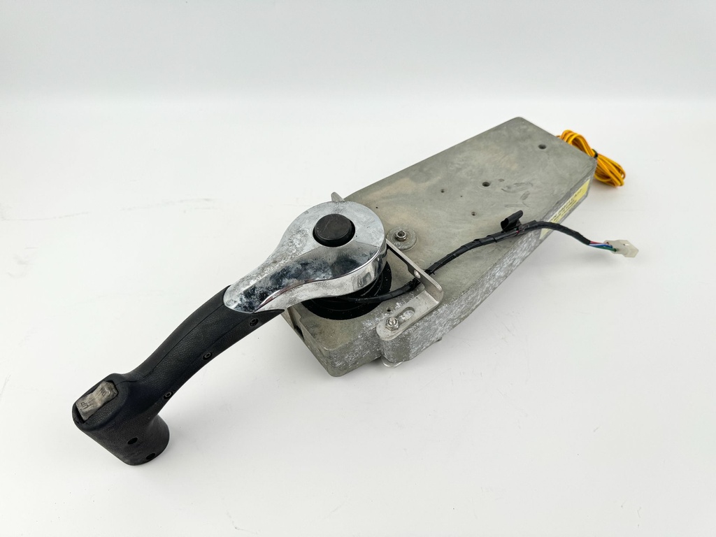 Mercury Quicksilver Outboard Top Mount Binnacle Control Box 883711A12 No Cover