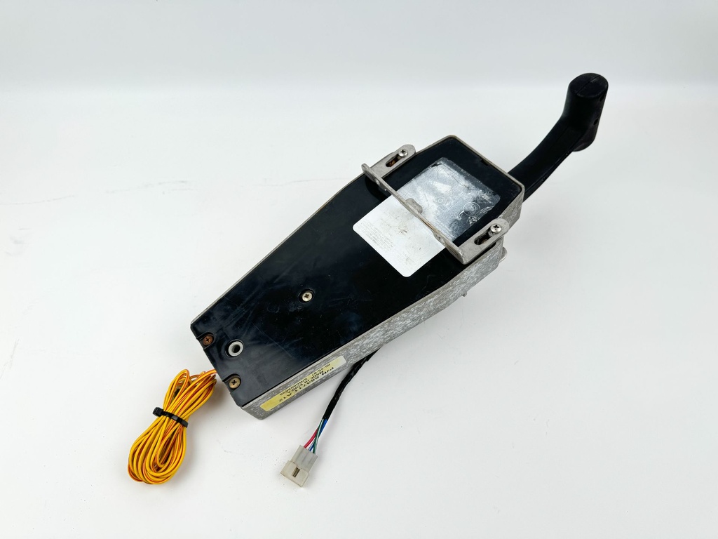 Mercury Quicksilver Outboard Top Mount Binnacle Control Box 883711A12 No Cover