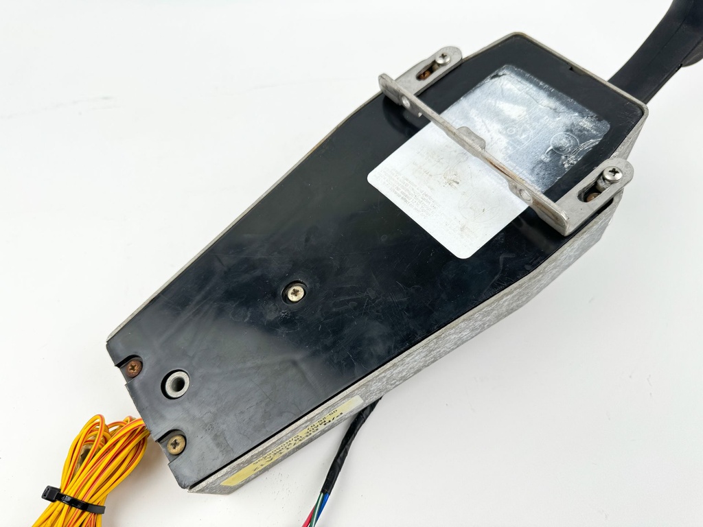 Mercury Quicksilver Outboard Top Mount Binnacle Control Box 883711A12 No Cover